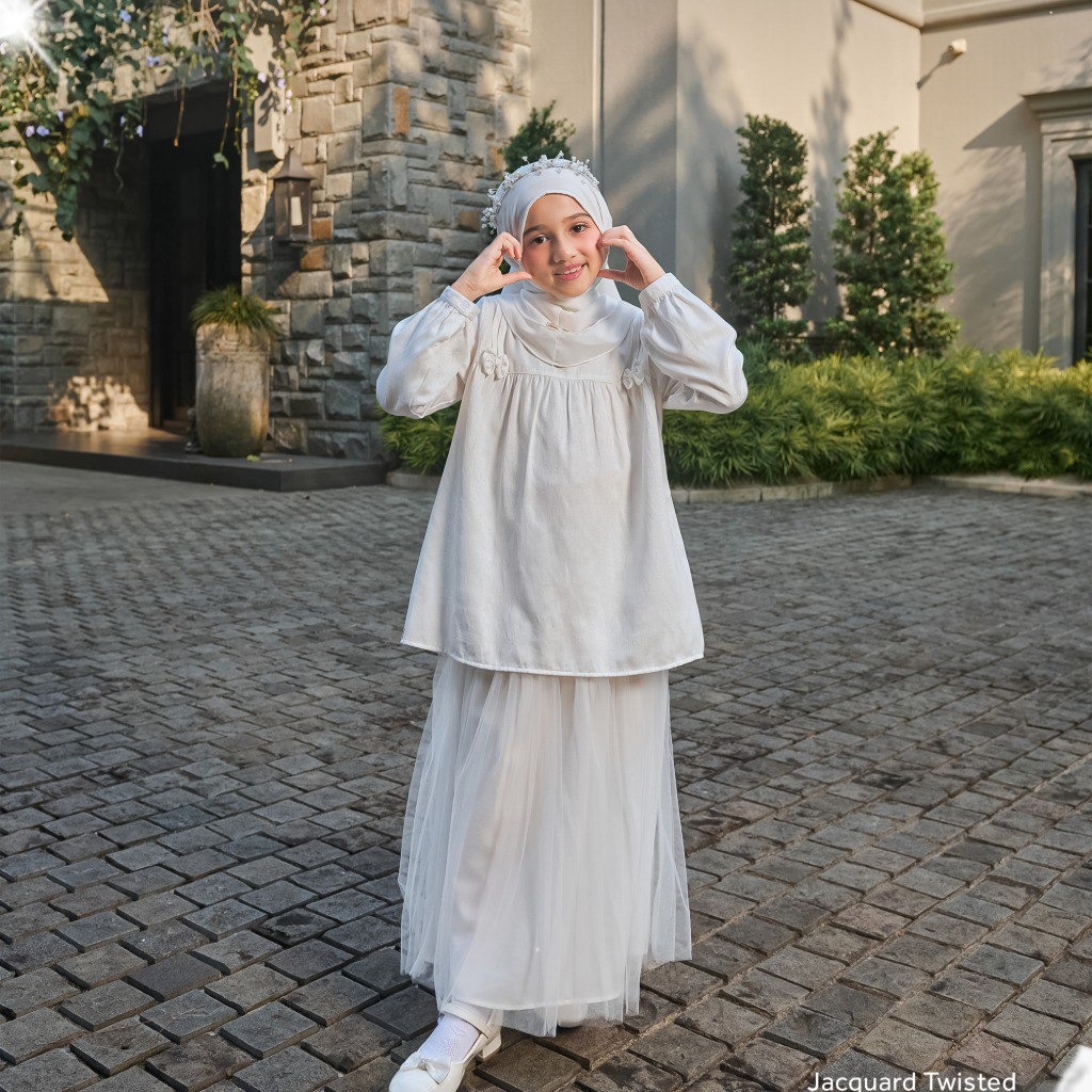 SARIMBIT ETHICA ROYAL SILENCE WHITE