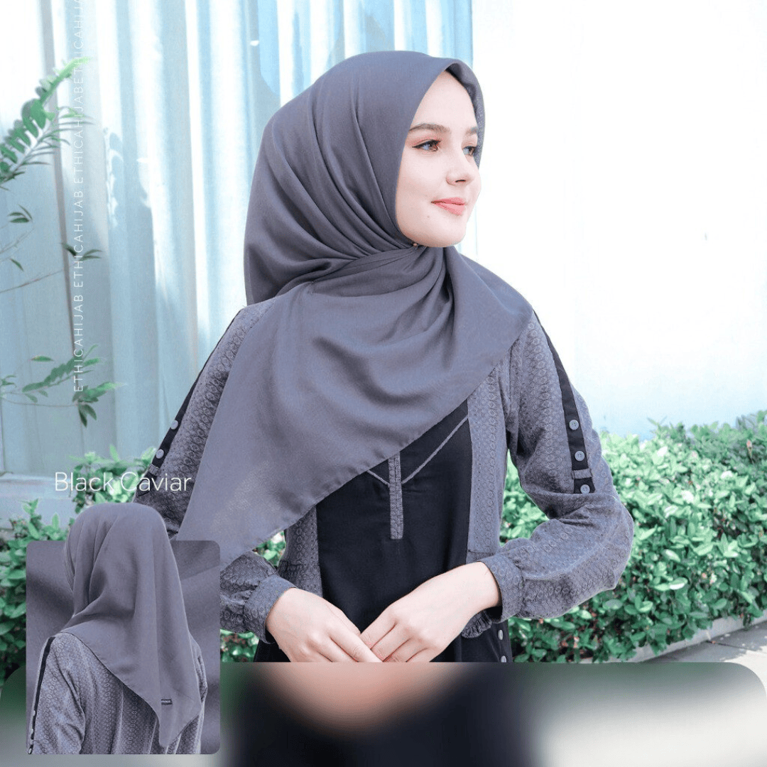 ADYA PLAIN SQUARE BLACK CAVIAR