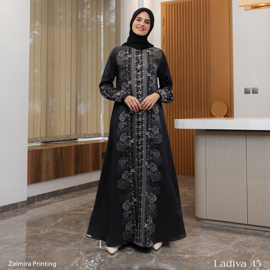 SARIMBIT ETHICA LADIVA LAVISH BLACK
